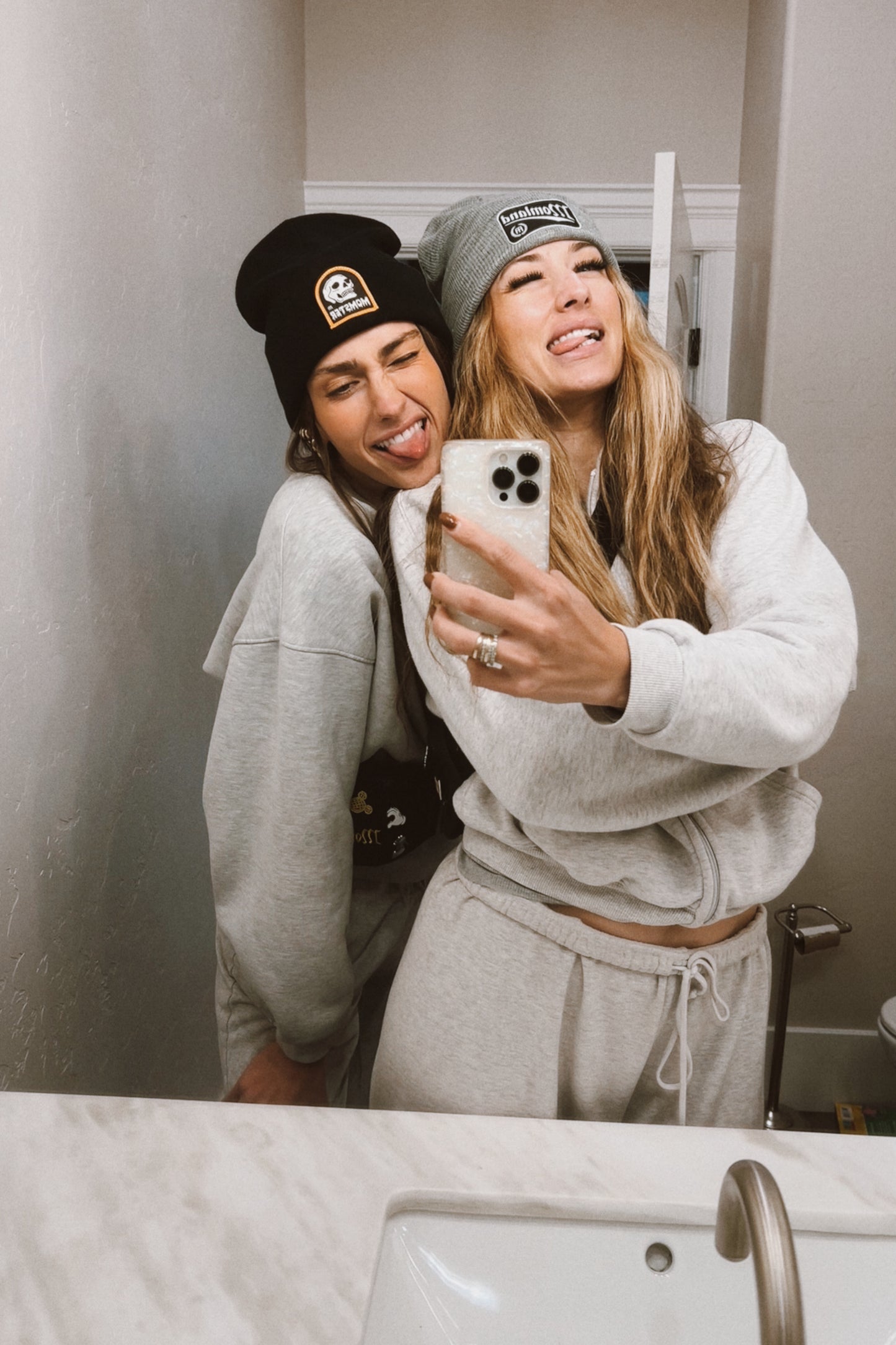 Momster Beanie in Black