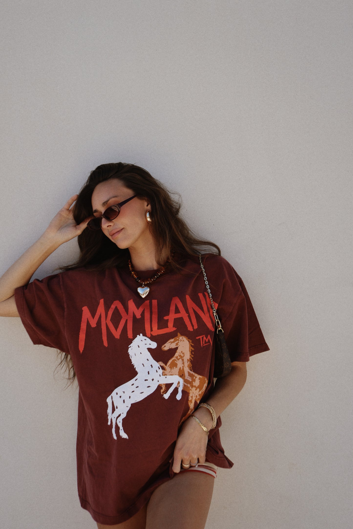 MOMLAND horse tee shirt