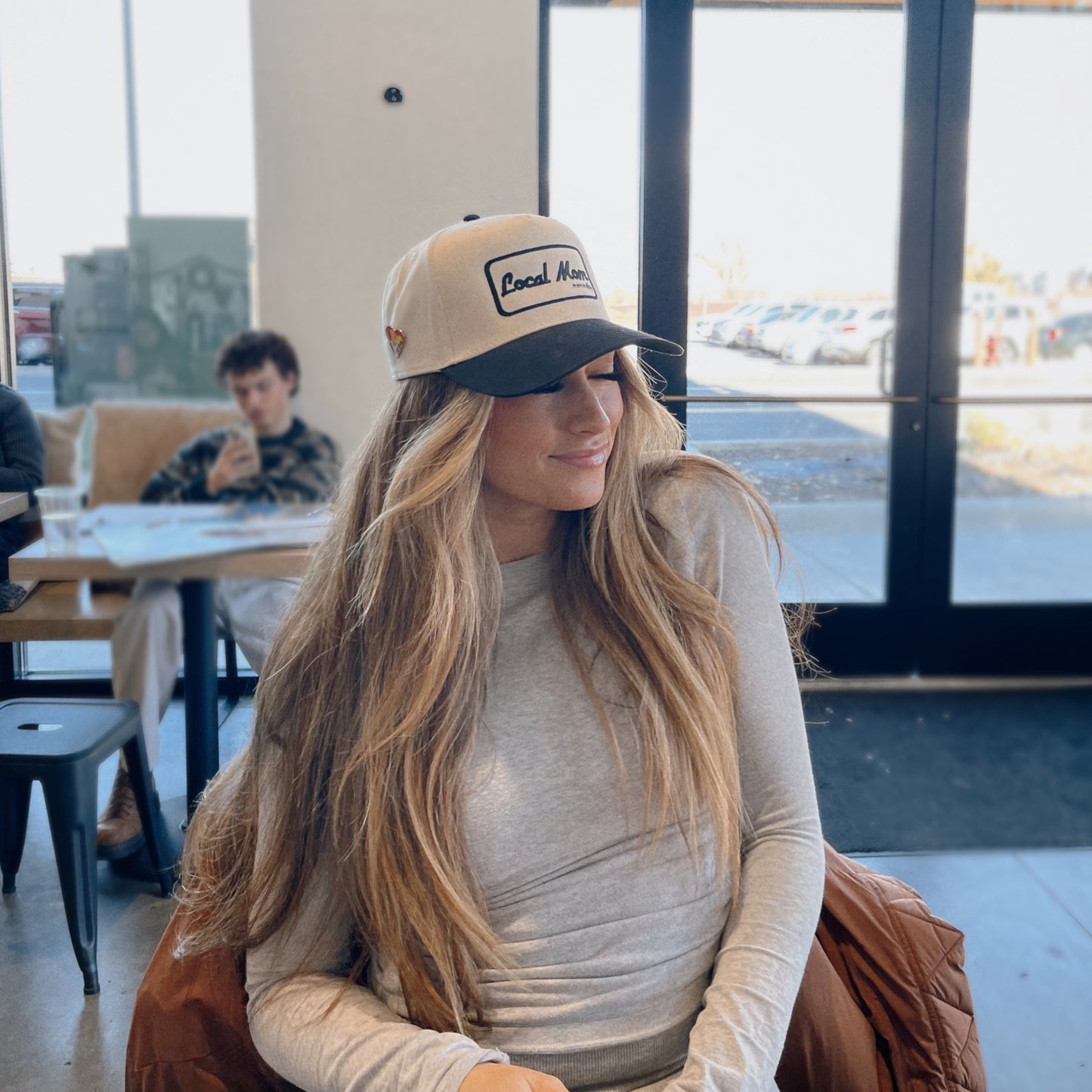 Local Mom black and natural