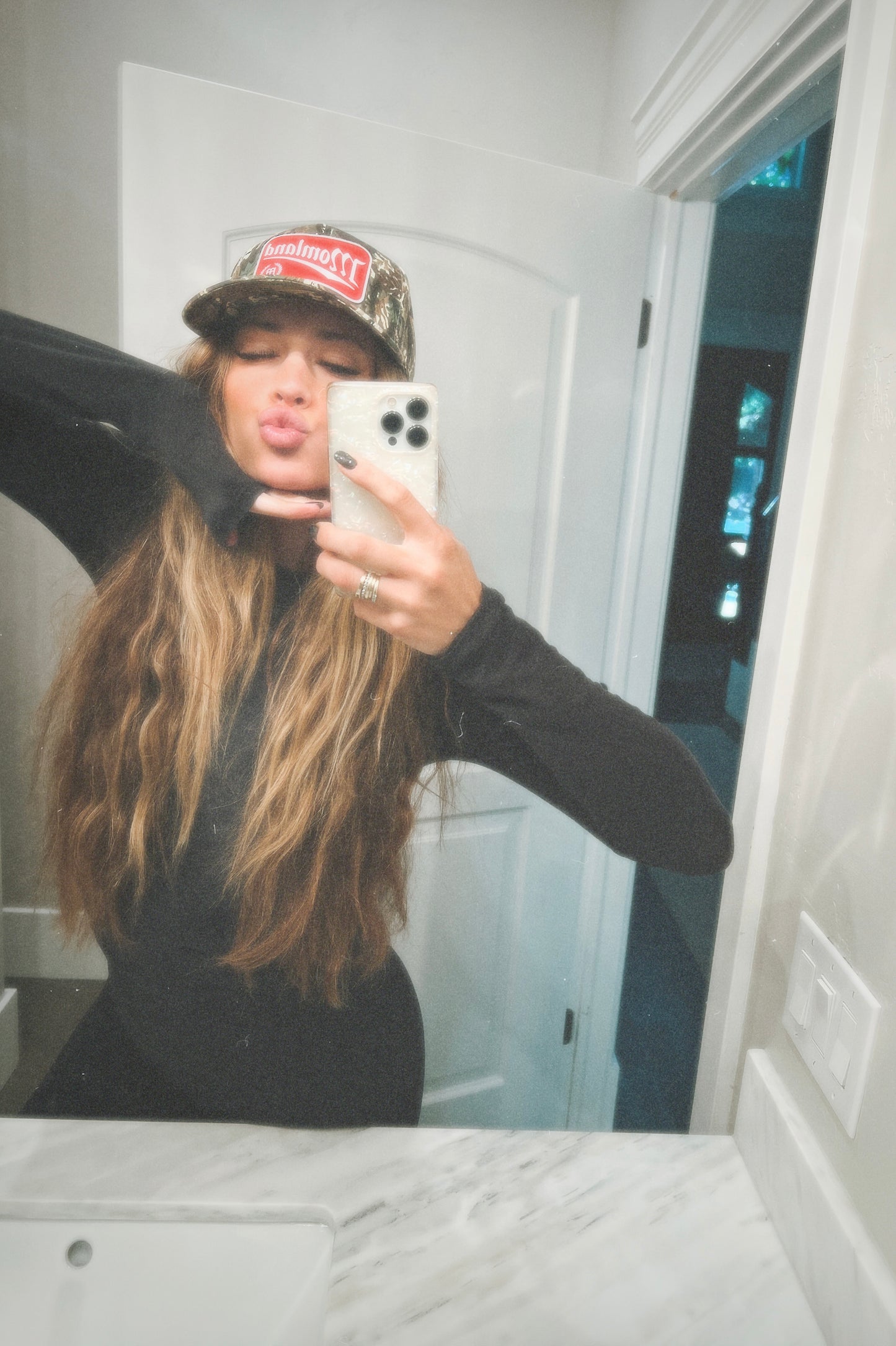 MomLand™️ patch hat in camo