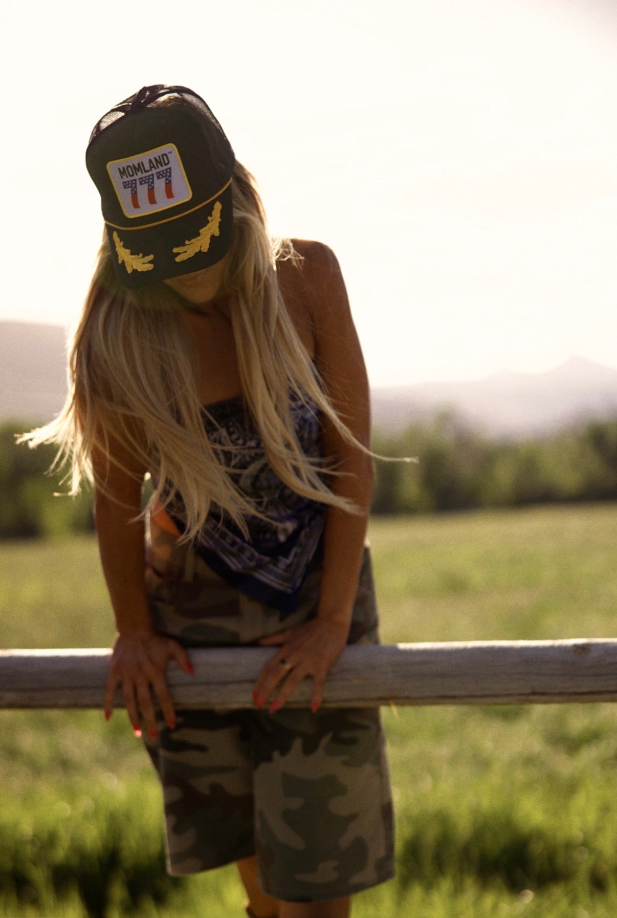 *Momland™️ 777 gold leaf trucker