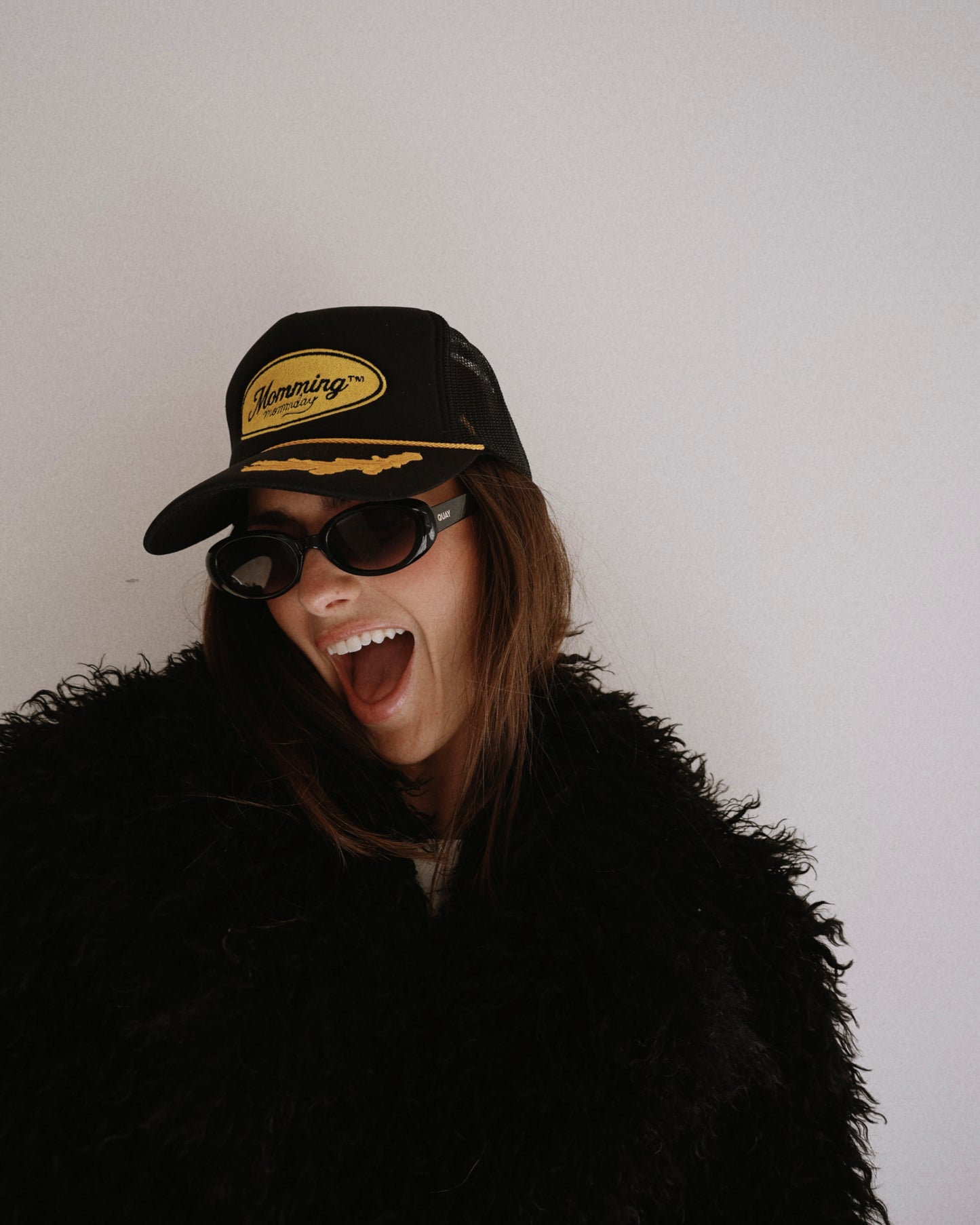 *MOMMING gold leaf hat