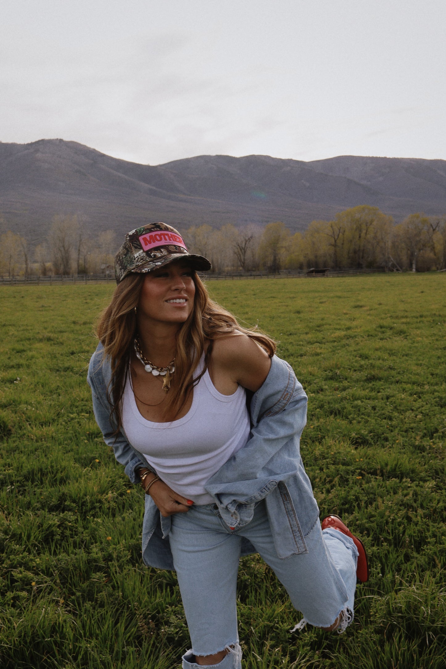 *PINK MOTHER on camo Trucker