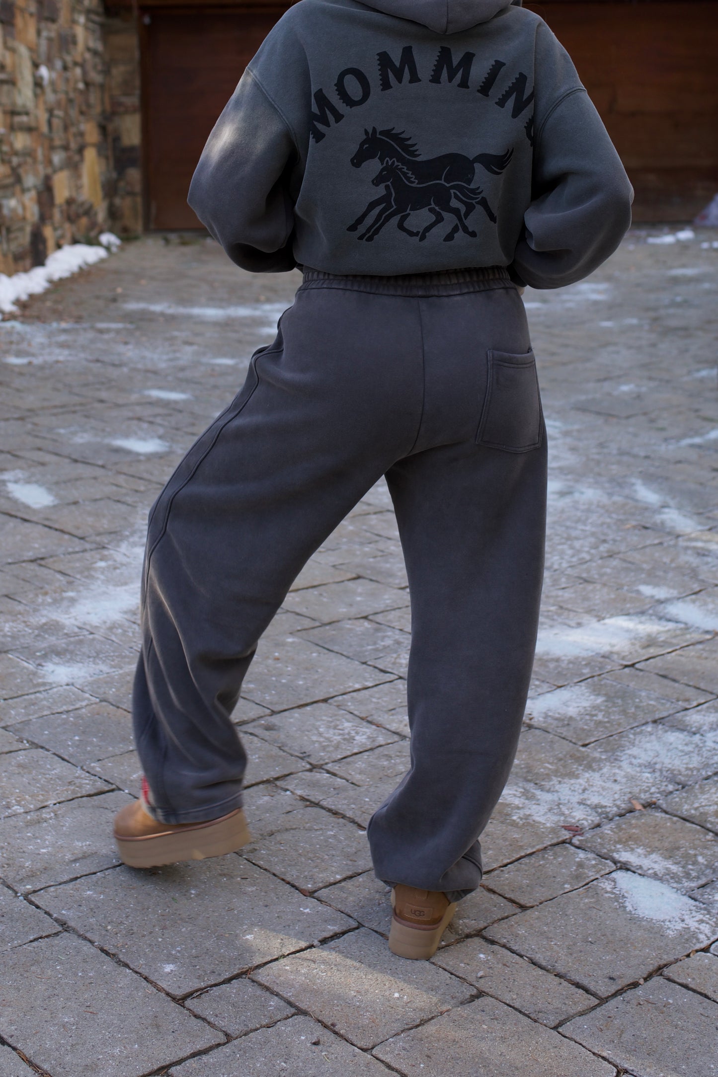 *MOMMING sweatpants in grey