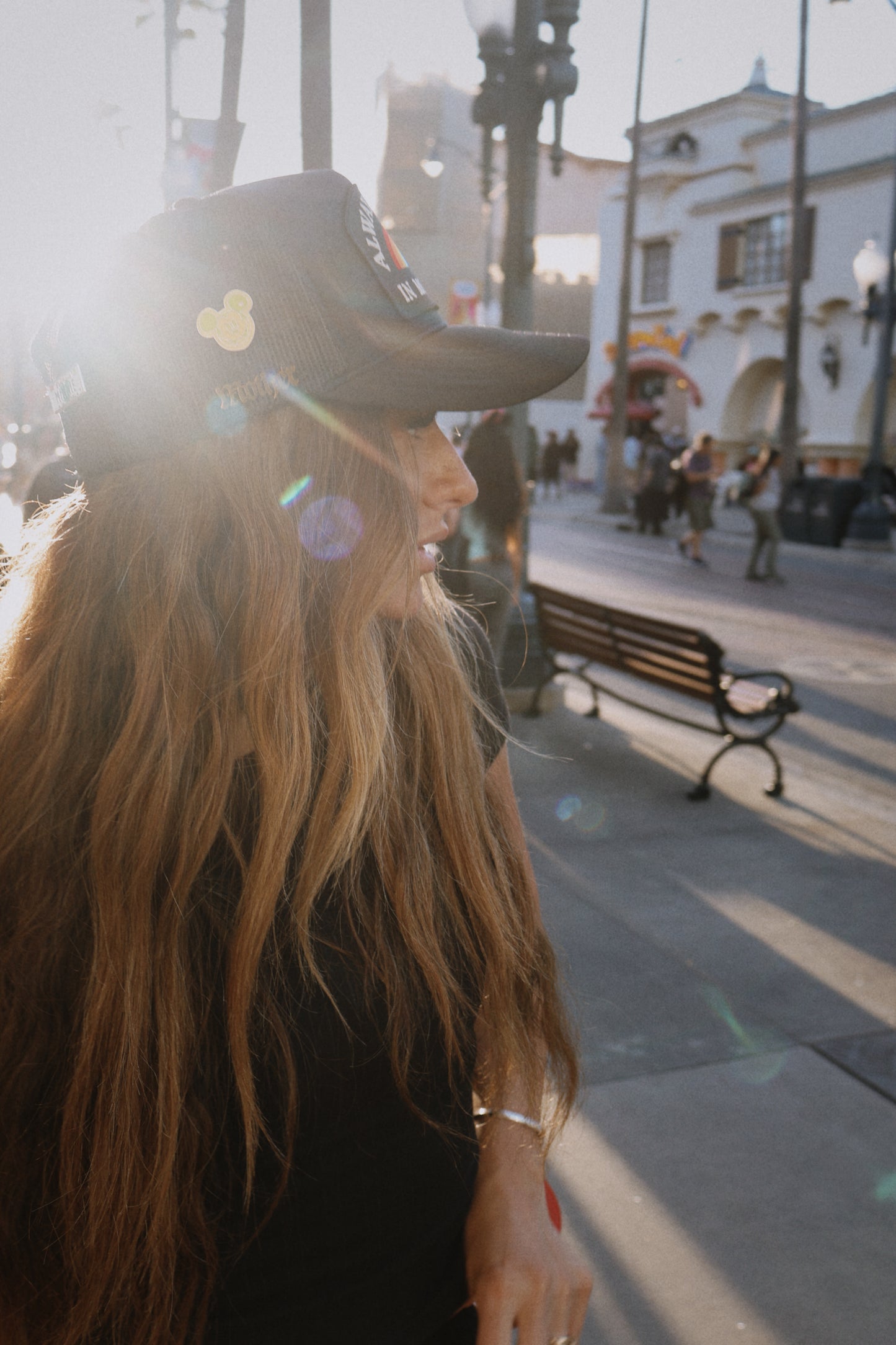 *Always Sunny in MOMLAND Trucker hat in Black