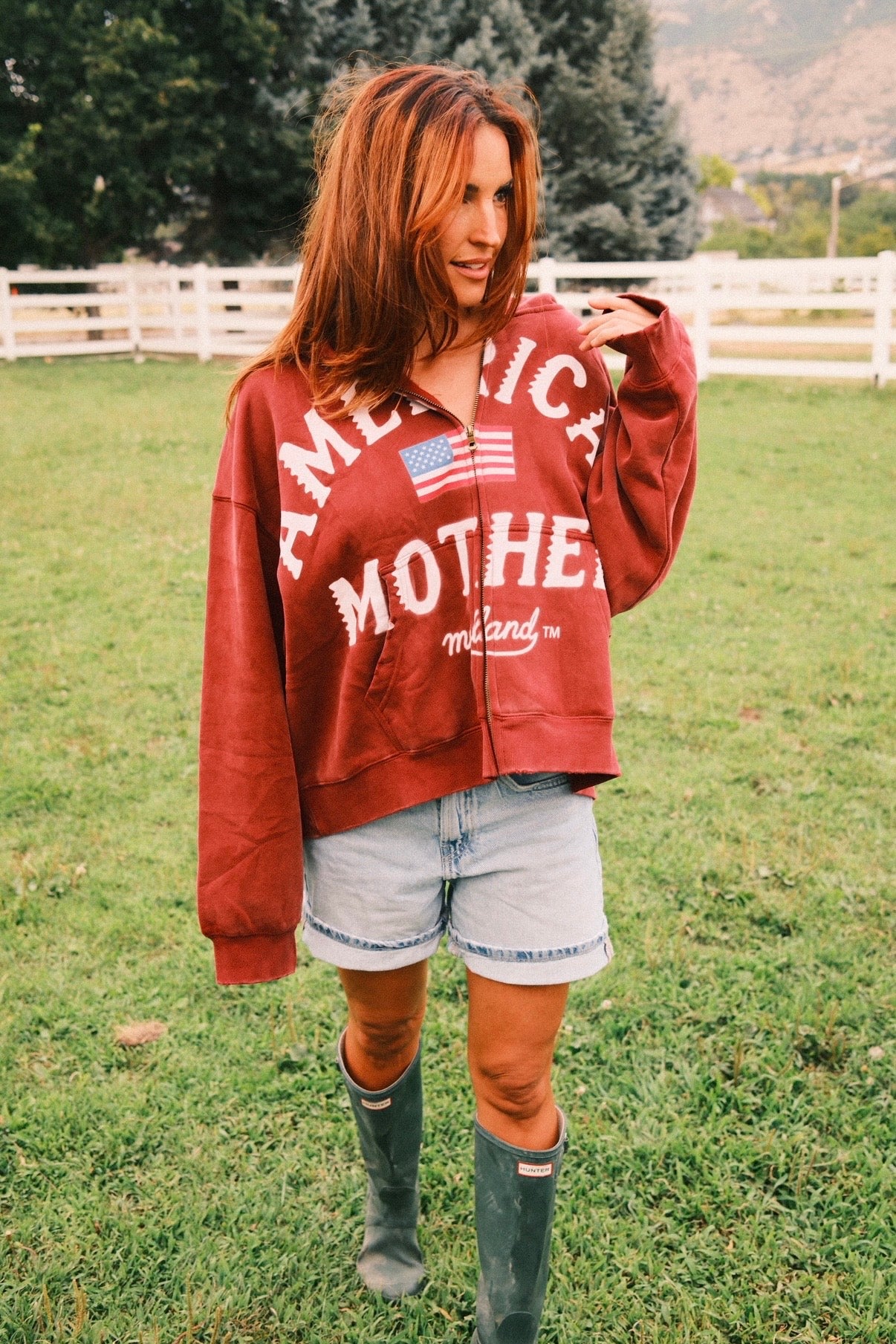 American Mother Sweatshirt zip up RED