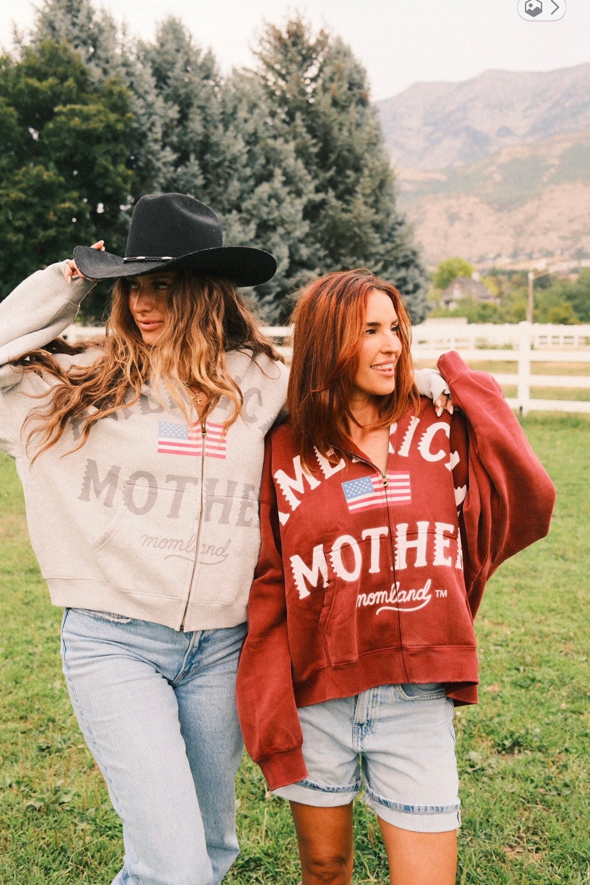 American Mother Sweatshirt zip up RED