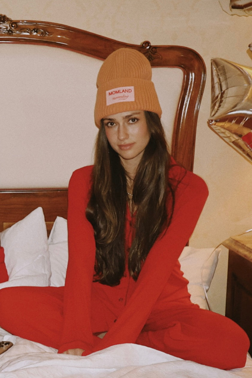 Momland™️ beanie in orange