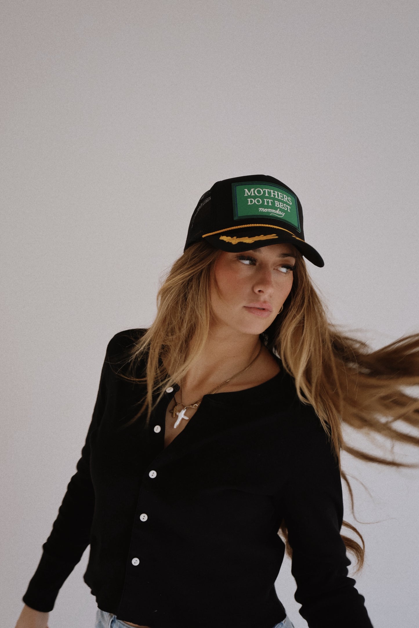 MOTHERS DO IT BEST on black and gold leaf