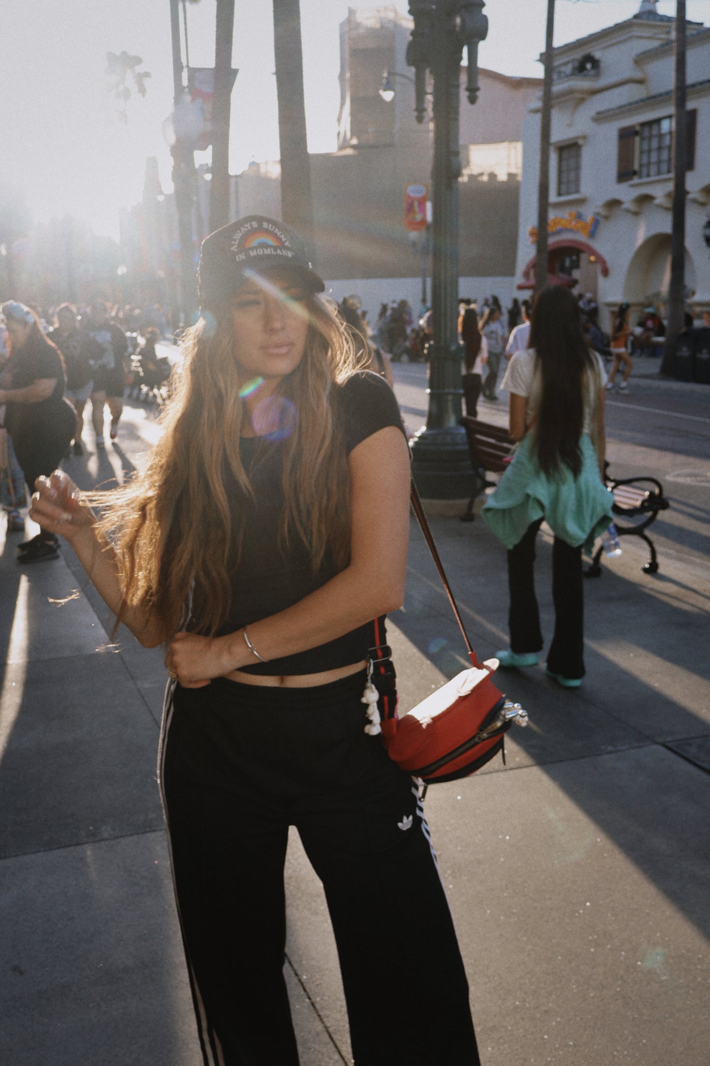 *Always Sunny in MOMLAND Trucker hat in Black