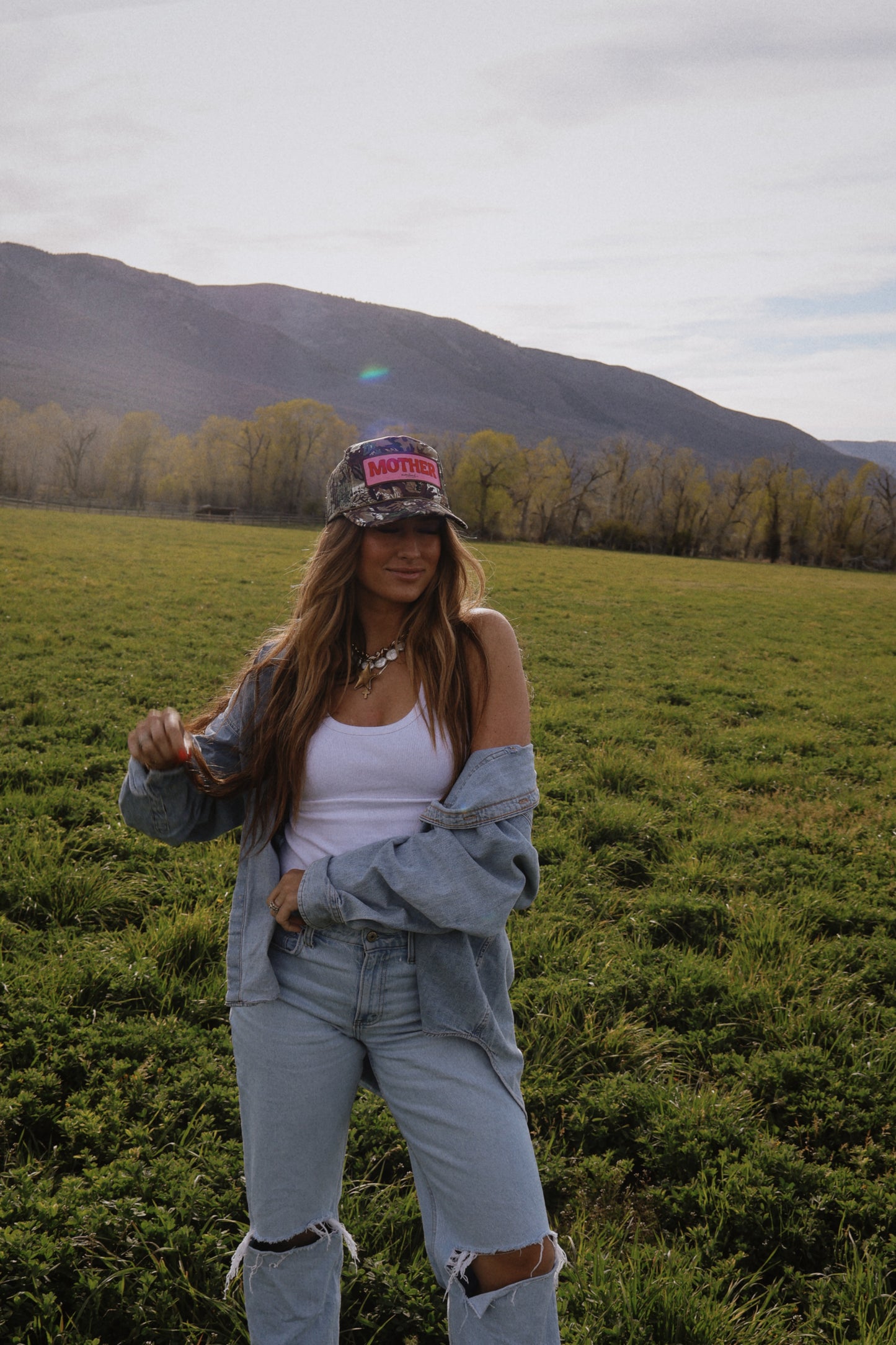 *PINK MOTHER on camo Trucker