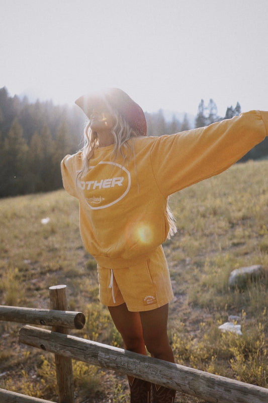 MOTHER circle Yellow sweatshirt