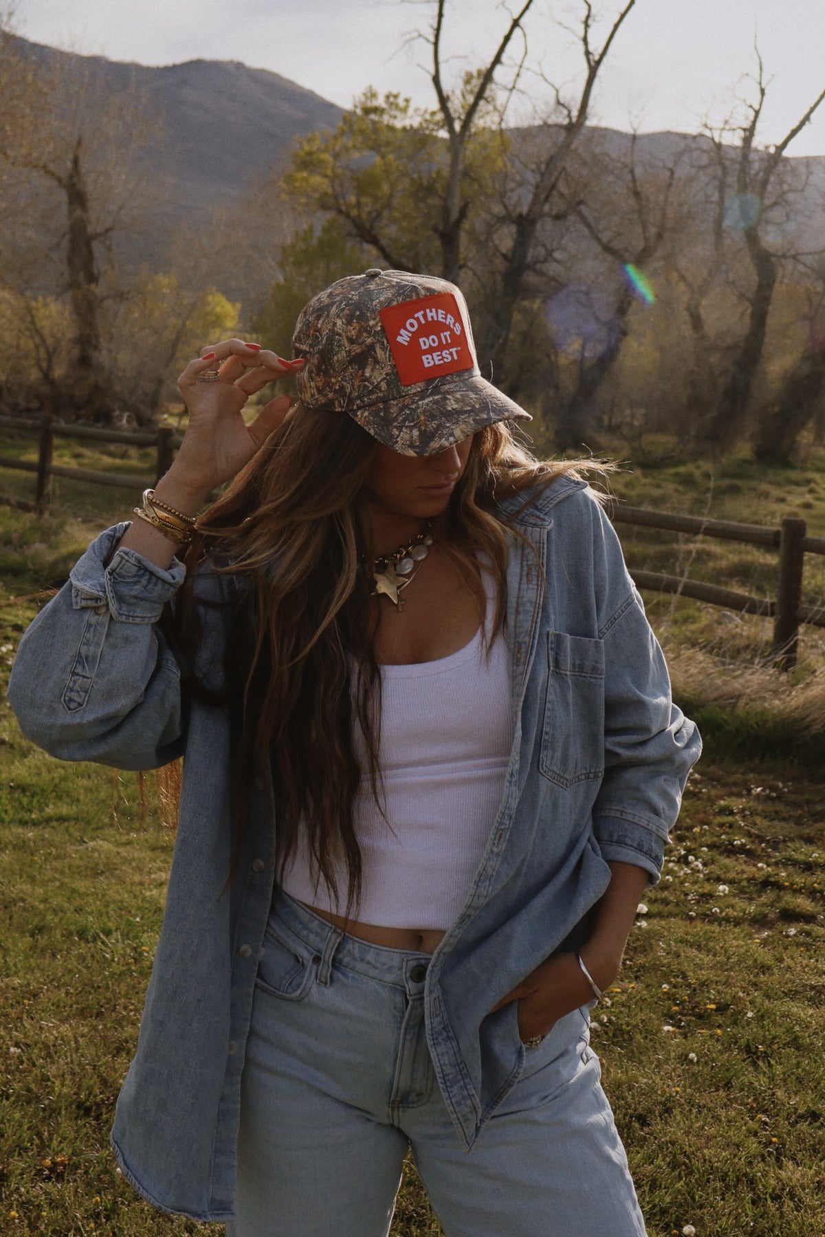 *MOTHERS DO IT BEST on camo canvas trucker hat