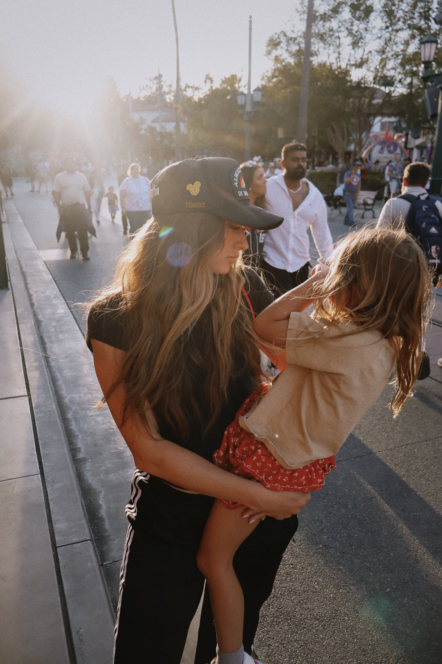 *Always Sunny in MOMLAND Trucker hat in Black