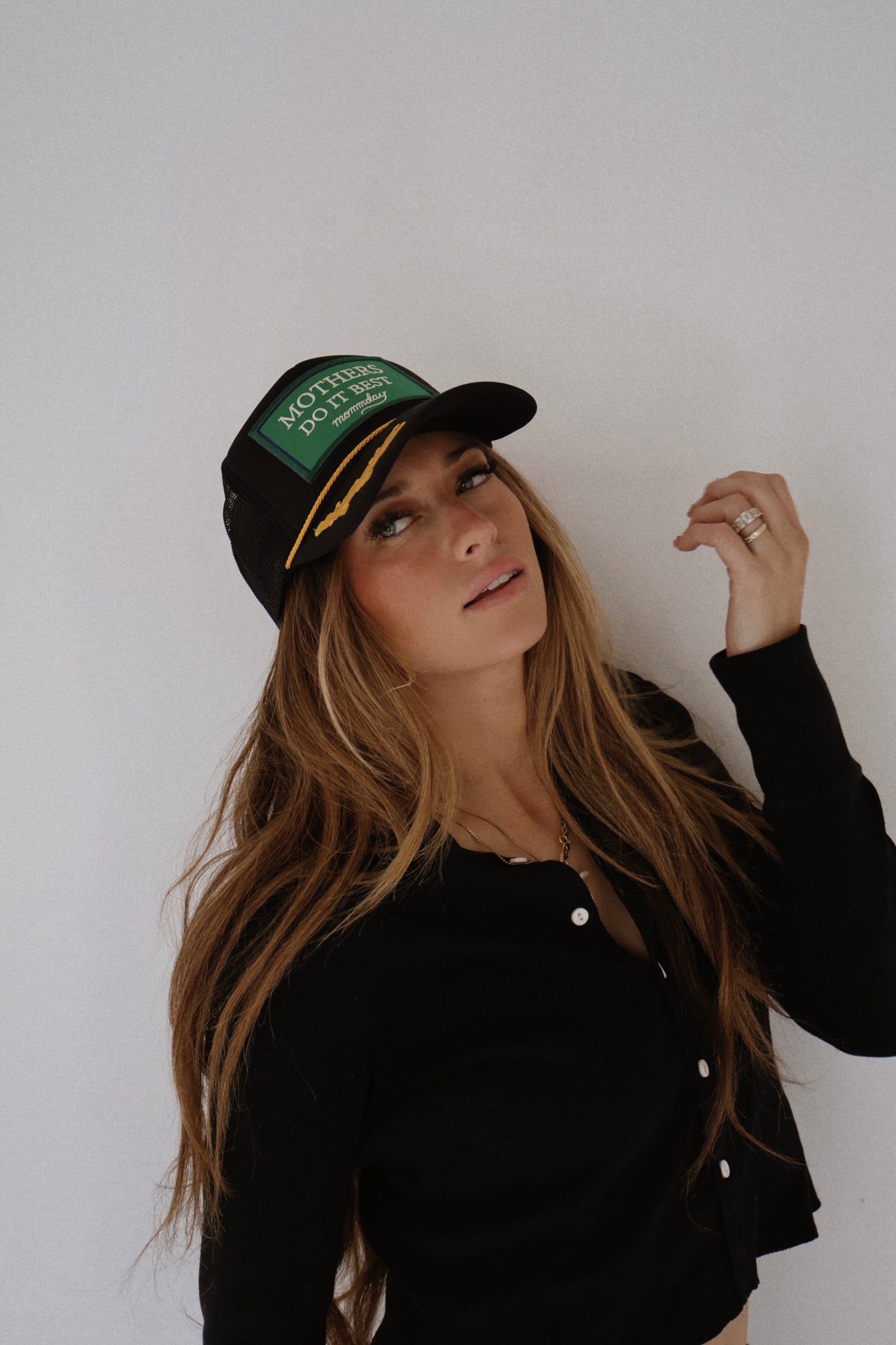 MOTHERS DO IT BEST on black and gold leaf