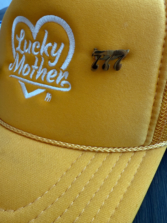 *777 pin (only with the purchase of an item)